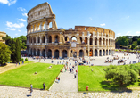 Das Kolosseum in Rom ist eines der bekanntesten Wahrzeichen der Welt und zieht jährlich über 5 Millionen Besucher an.