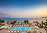 Freuen Sie sich auf unvergessliche Sonnenuntergänge im Aminess Khalani Beach Hotel in Makarska.