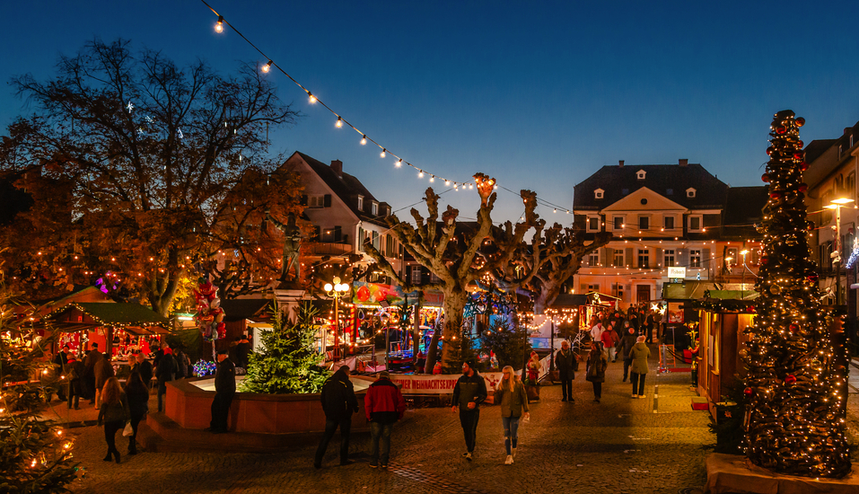 Freuen Sie sich auf den Rüdesheimer Weihnachtsmarkt der Nationen.