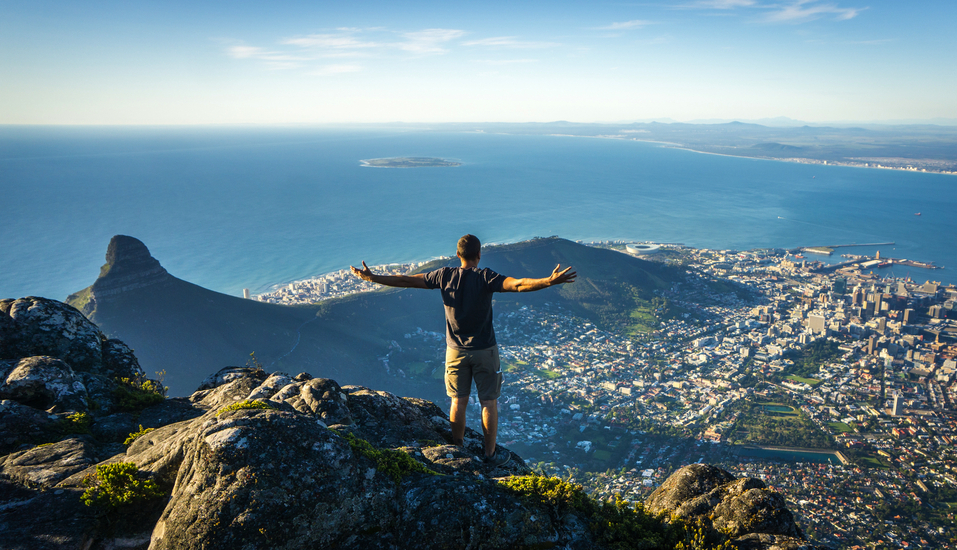 Erfüllen Sie sich einen Lebenstraum und besteigen Sie den Tafelberg in Kapstadt! Sie werden mit einer unvergleichlichen Aussicht belohnt.