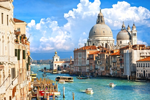 Freuen Sie sich auf einen Ausflug in die romantische Lagunenstadt Venedig.