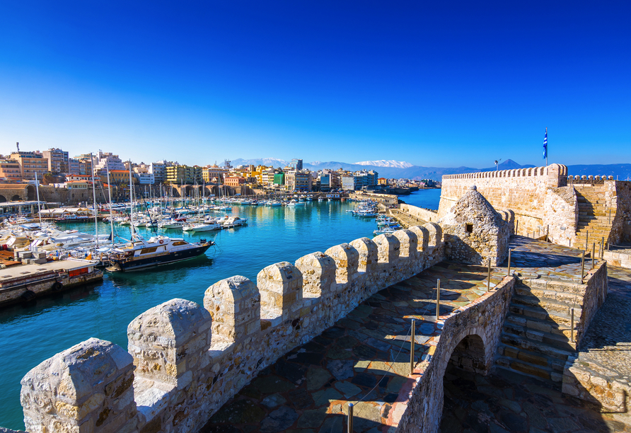 Die Koules-Festung gehört zu den Wahrzeichen von Heraklion, der Hauptstadt der Insel Kreta. 