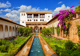 Direkt neben der Alhambra befinden sich die Gärten des Palasts Generalife.