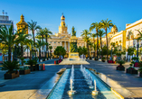 Plaza de San Juan de Dios mit Wasserspielen in Cádiz