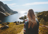 Genießen Sie Ihre Kreuzfahrt durch die Fjorde Norwegens.