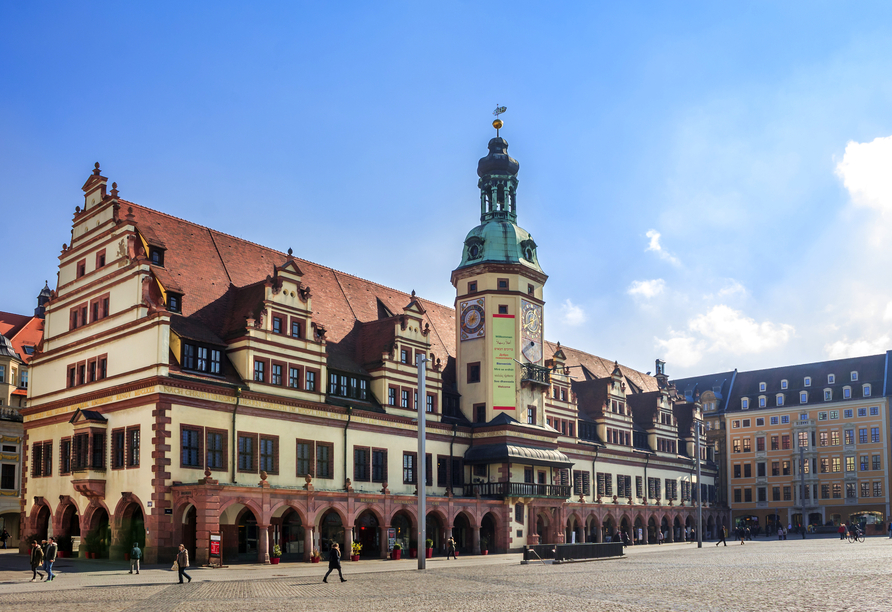 Wenn Sie einen Ausflug nach Leipzig unternehmen, schauen Sie doch auch beim Alten Rathaus am Marktplatz vorbei.