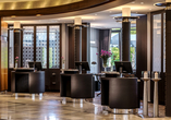 In der Lobby des Parkhotels Bremen werden Sie herzlich in Empfang genommen.