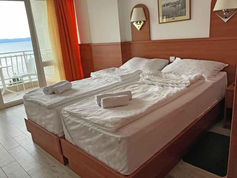 Beispiel Doppelzimmer mit Meerblick im Hotel Aurora