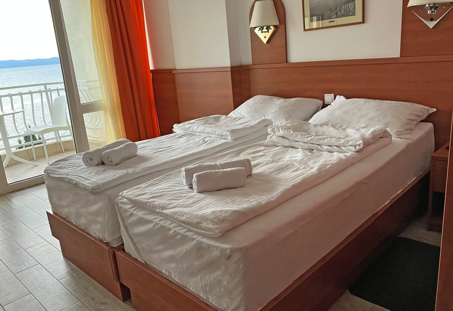 Beispiel Doppelzimmer mit Meerblick im Hotel Aurora