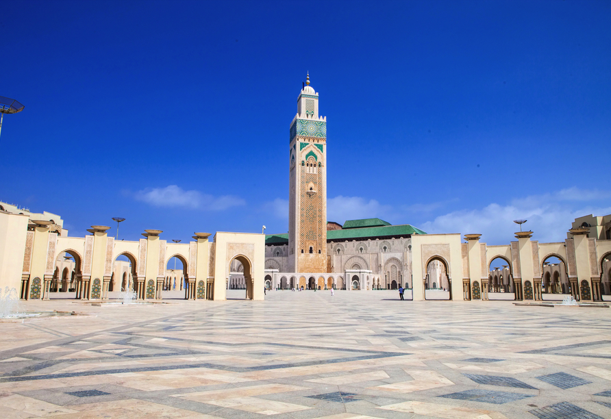 Besuchen Sie die faszinierende Moschee Hassan II. in Casablanca.