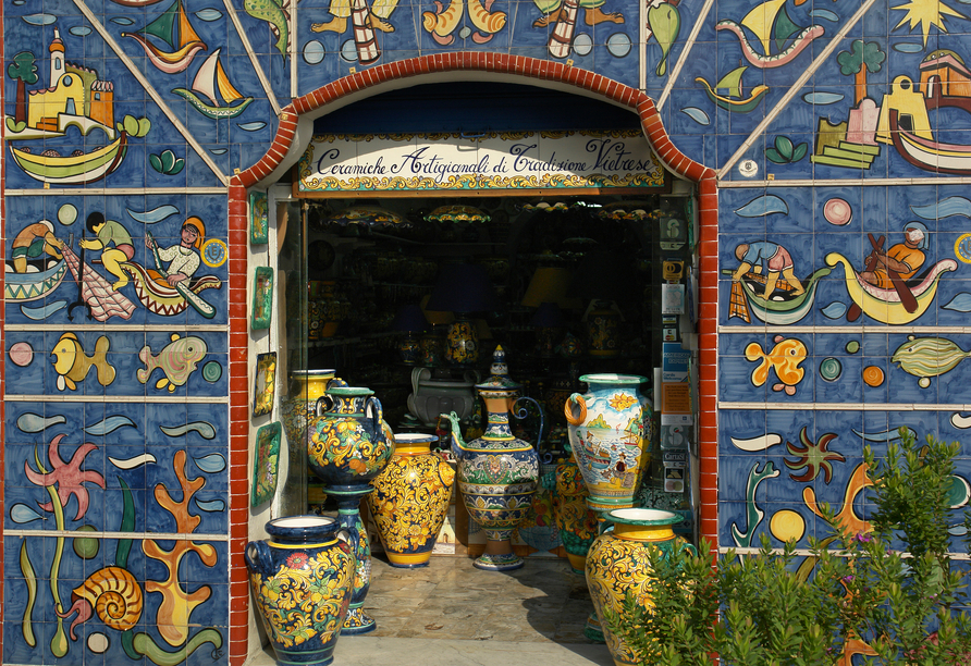 Vietri sul Mare ist für seine lange Tradition des kunstvollen Keramikhandwerks bekannt.