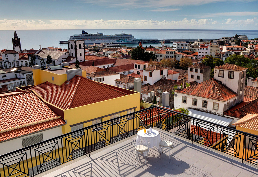 Aussicht vom Hotel Orquidea über die Dächer von Funchal