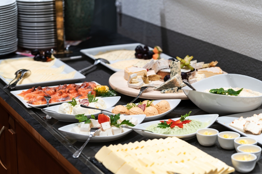 Das Buffet bietet alles, was Ihr Herz begehrt.