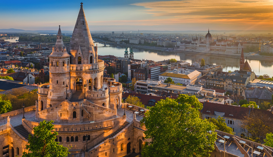 Besuchen Sie die Fischerbastei und bestaunen Sie die einzigartige Aussicht auf Budapest zu Ihren Füßen.