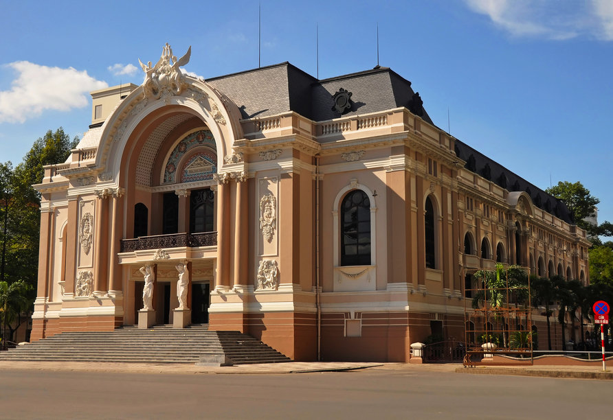 Das Opernhaus ist nur eine von zahlreichen Sehenswürdigkeiten in Ho-Chi-Minh-Stadt.