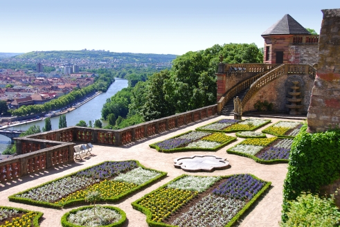 Besuchen Sie den Garten an der Marienfeste in Würzburg.