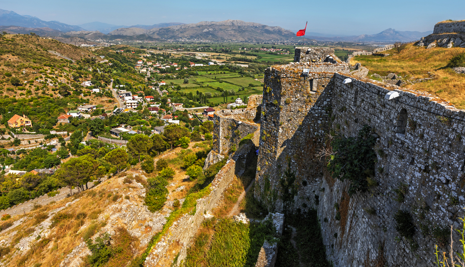 In Shkodra besichtigen Sie die beeindruckende Burg Rozafa.
