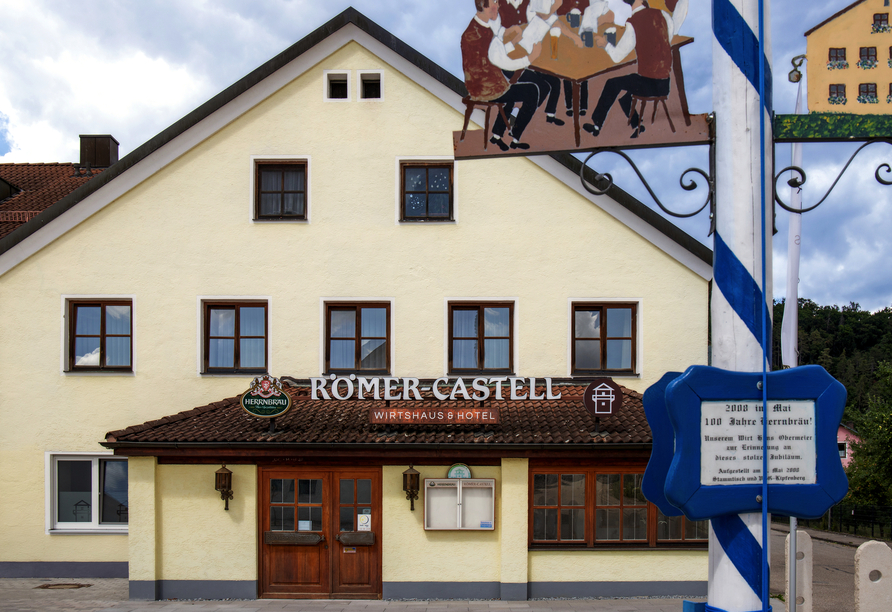 Herzlich willkommen im Wirtshaus & Hotel Römercastell!