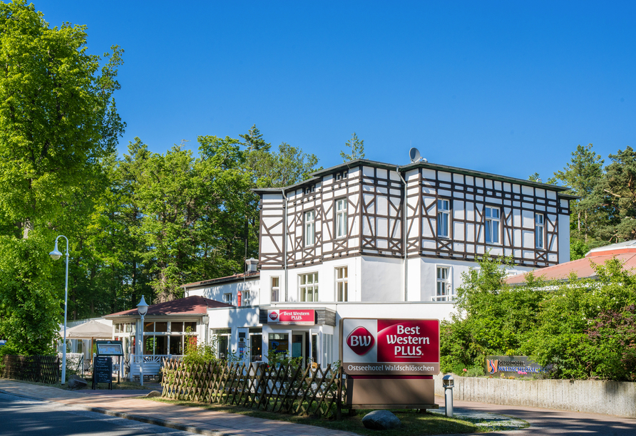 Außenansicht vom Best Western Plus Ostseehotel Waldschlösschen