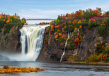 Im Rahmen des inkludierten Halbtagesausflugs besuchen Sie auch den Montmorency-Wasserfall bei Québec.