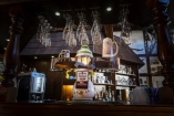 Genehmigen Sie sich ein leckeres Getränk an der hoteleigenen Bar.