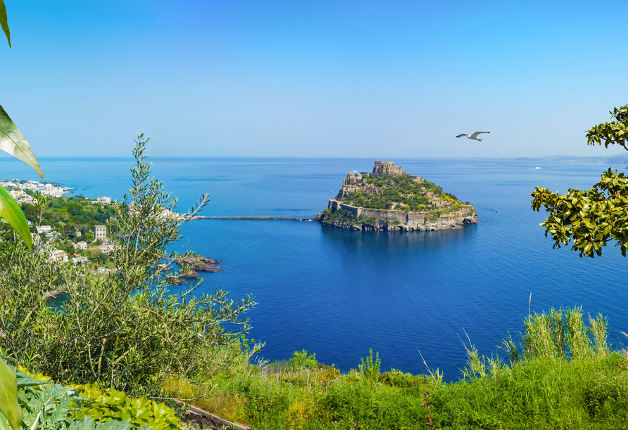 Ischia betört durch wunderschöne Panorama-Ausblicke.