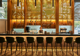 Genießen Sie einen Drink an der Bar des Dorint Kongresshotel Mannheim.