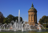 Der Wasserturm ist eine der bekanntesten Sehenswürdigkeiten von Mannheim.