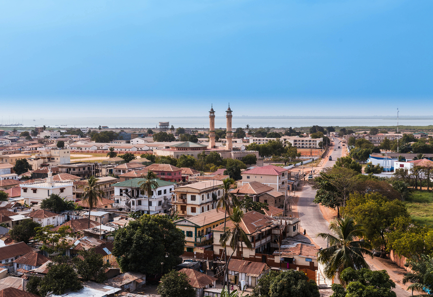 Die gambische Hauptstadt Banjul bietet ein pulsierendes Stadtleben.