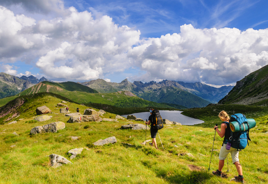 Freuen Sie sich auf ausgedehnte Wanderungen in der schönen Region Trentino-Südtirol.