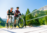 Ob Sie die Alpenregion zu Fuß oder mit dem Fahrrad erkunden, bleibt Ihnen überlassen.
