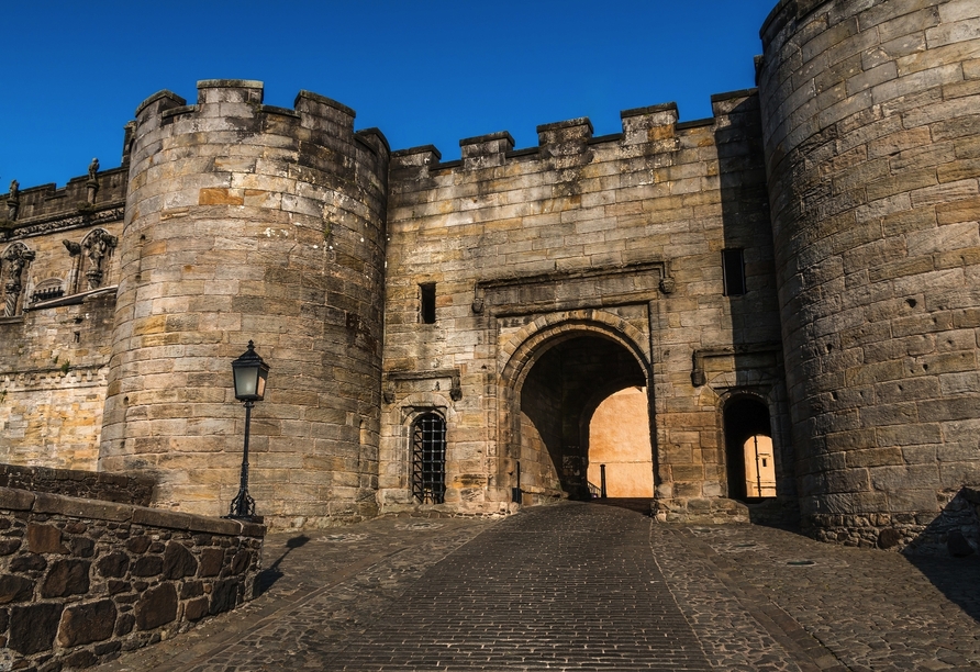 Das Schloss Stirling Castle liegt über der Altstadt von Stirling, in der Nähe von Edinburgh.