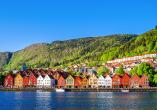 Das Hanseviertel Bryggen ist eines der bekanntesten Sehenswürdigkeiten in Bergen.