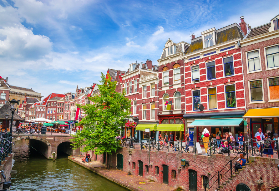 Die Lebensader Utrechts ist die Oudegracht, die sich in einem Bogen rund um die Altstadt zieht.