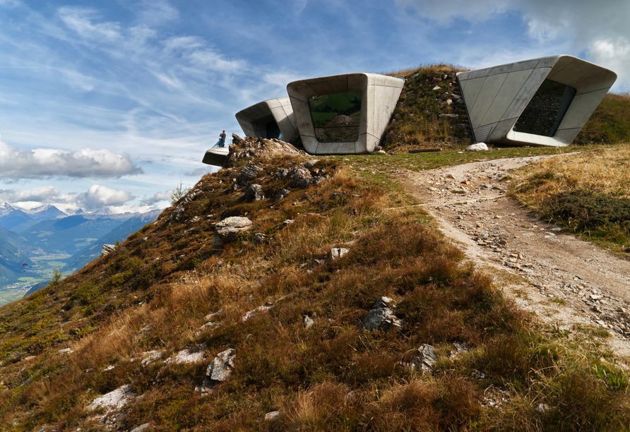 Besuchen Sie das berühmte MMMC - Messner Mountain Museum Corones auf dem Berg Kronplatz.