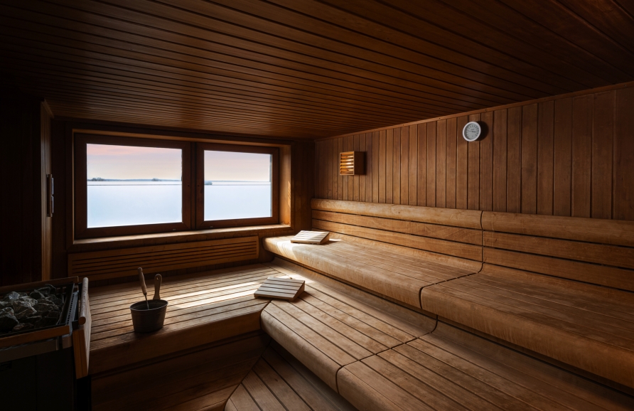 In der Finnischen Sauna des Hotels kommen Sie ins Schwitzen.