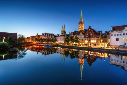Freuen Sie sich bei dieser Autorundreise auf bezaubernde Hafenstädte. Zuerst erkunden Sie die Königin der Hanse: Lübeck.