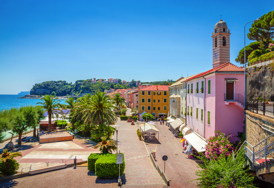MS Amadea, Savona