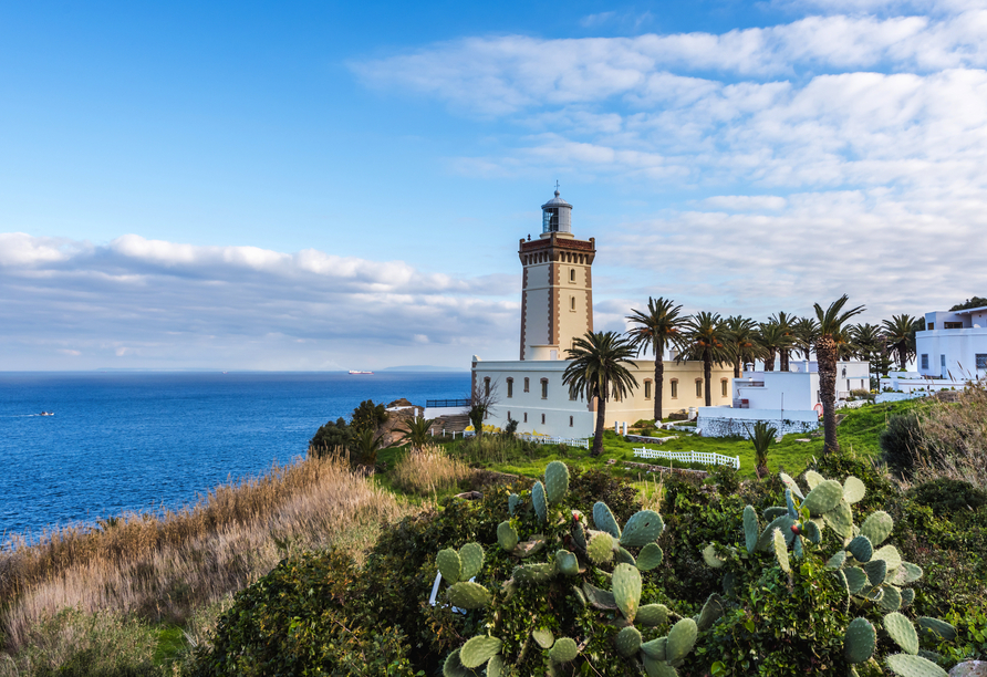Der Leuchtturm am Kap Sartel ist nur eine der Sehenswürdigkeiten von Tanger in Marokko.