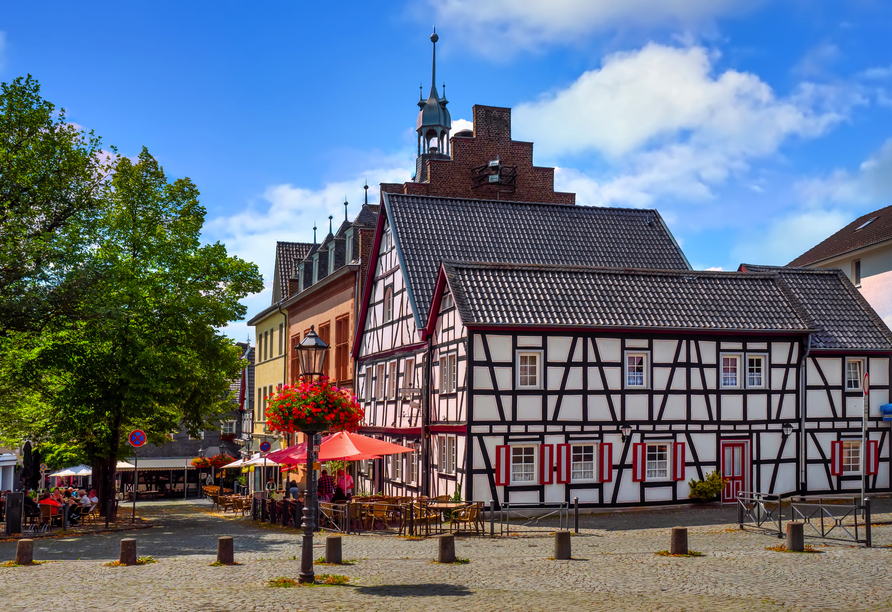 Besuchen Sie das alte Rathaus in der Villenstadt Bad Honnef.