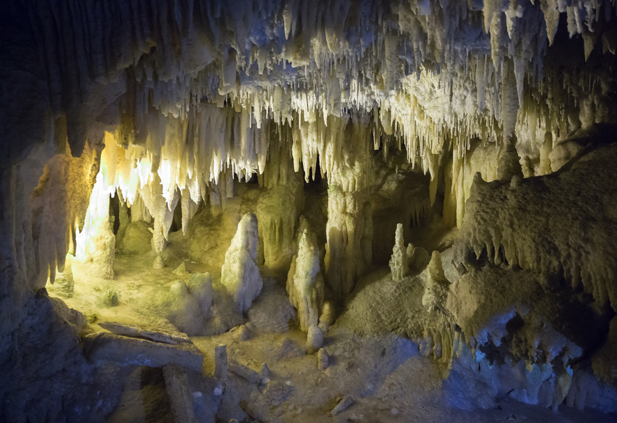 Die Tropfsteinhöhlen in Castellana Grotte bieten einen atemberaubenden Anblick.