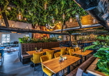 Lassen Sie sich in Charlies Restaurant verwöhnen.