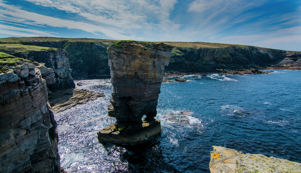 Von Kirkwall aus lohnt sich ein Ausflug zu den Yesnaby Cliffs. Eine beeindruckende Naturlandschaft erwartet Sie.