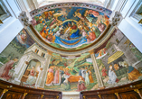 Das berühmte Apsis-Fresko von Filippo Lippi im Dom von Spoleto.