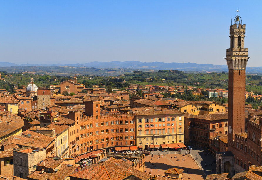 Besuchen Sie Siena mit der berühmten Piazza del Campo!