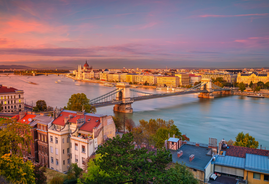 Lassen Sie sich von Budapest, der Hauptstadt Ungarns, verzaubern.