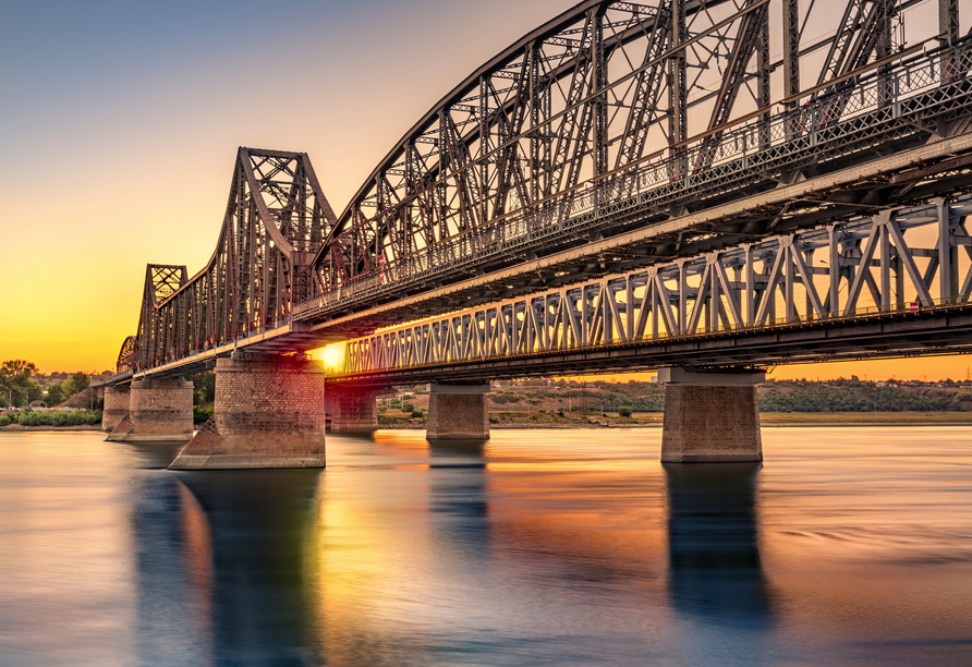Die Anghel-Saligny-Brücke bei Cernavodă ist ein schönes Foto-Motiv.