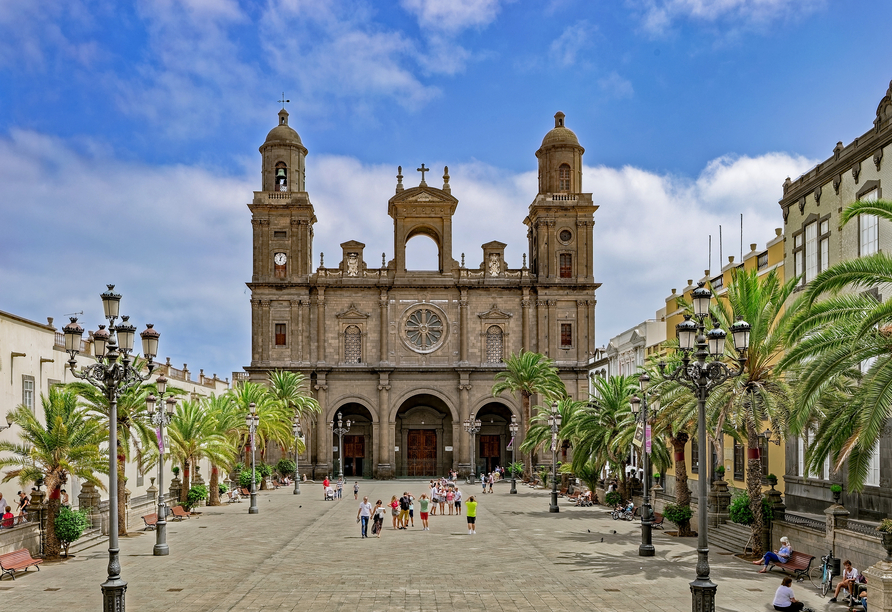 Statten Sie der Kathedrale Santa Ana in Las Palmas de Gran Canaria einen Besuch ab. 