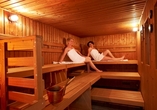 ... und entspannen Sie anschließend in der Sauna.