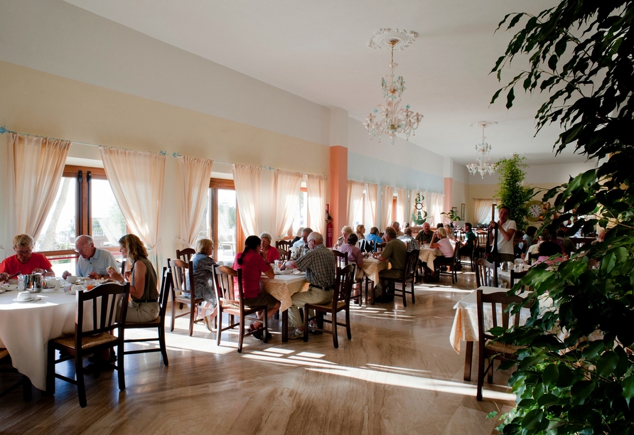 Das Hotel Brancamaria serviert Ihnen köstliche Gerichte im gemütlichen Restaurant.